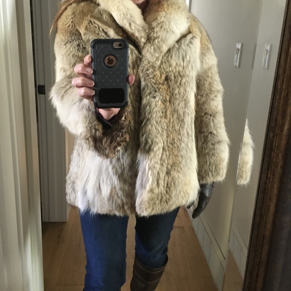 Coyote fur coat - Picture 1 of 14